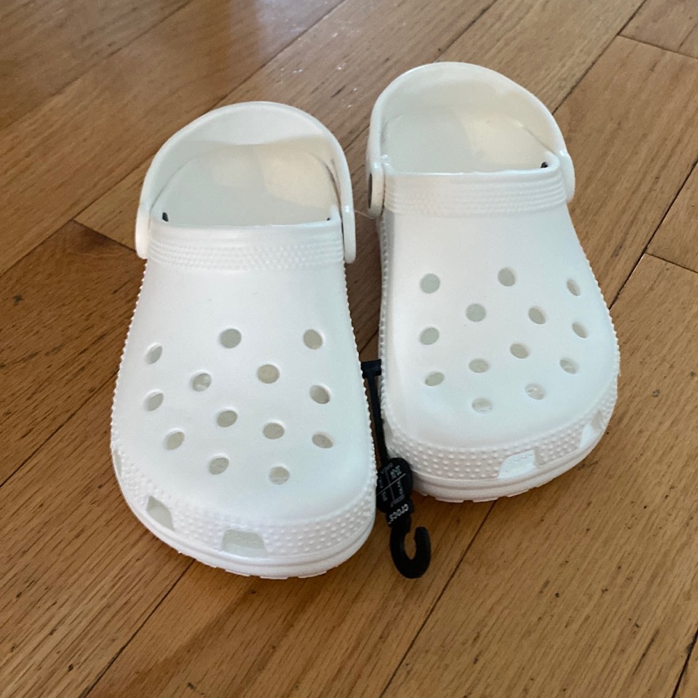 Kids crocs, size 2, nwot